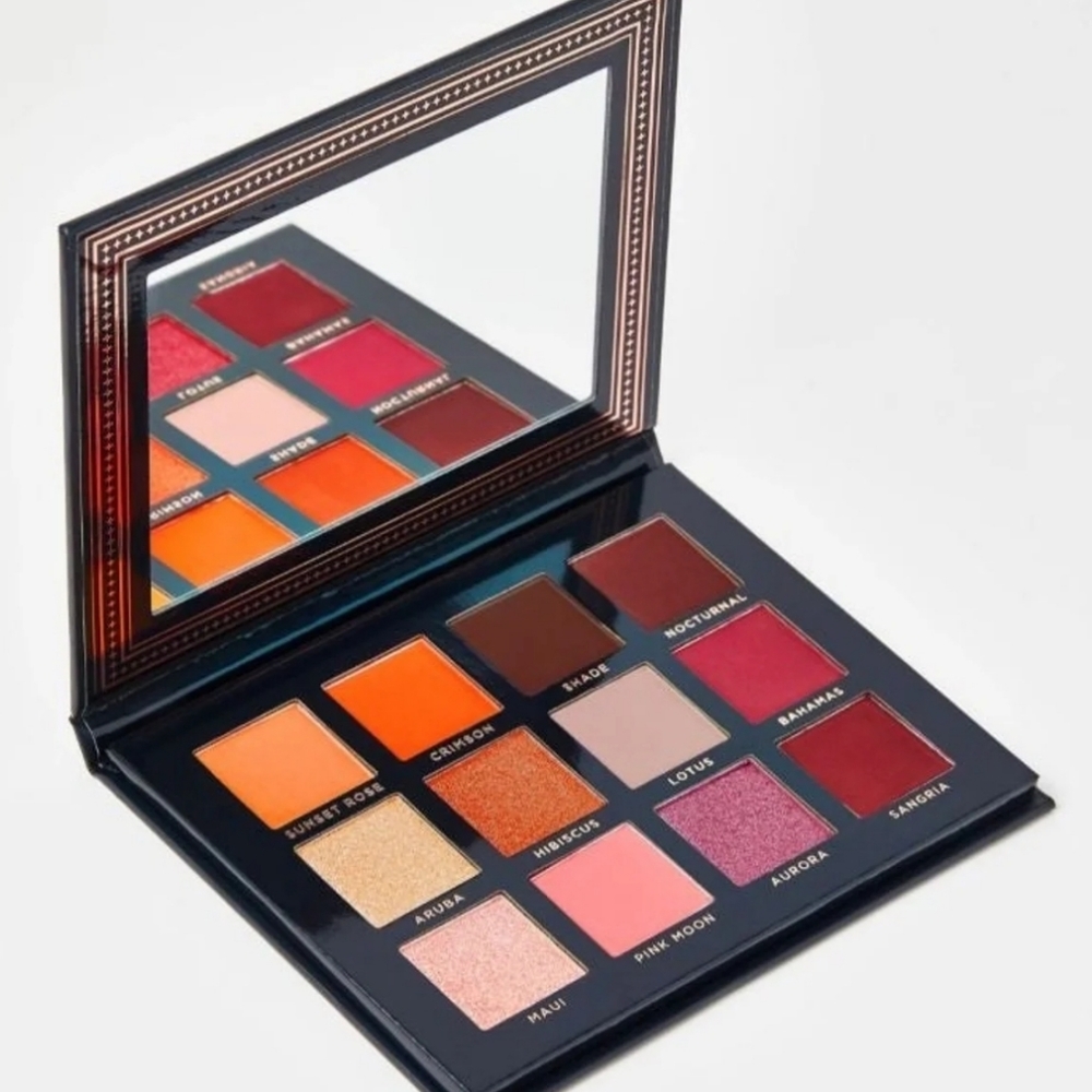 ACE BEAUTE Scarlet Dusk Eyeshadow Palette